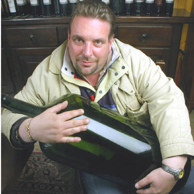 fulvio con bottiglia super